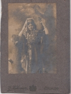 Gladys-Mullin