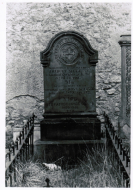 mullin-grave2